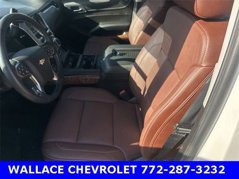 Used 2020 Chevrolet Suburban Premier w/ Premier Plus Edition image 19