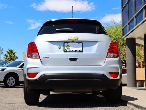 Used 2020 Chevrolet Trax LS w/ Tint and Cruise Package FWD image 12