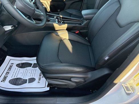 New 2026 Jeep Compass Latitude image 17