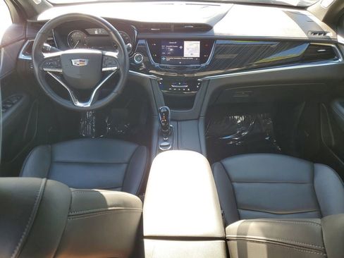 Used 2025 Cadillac XT6 Premium Luxury image 23