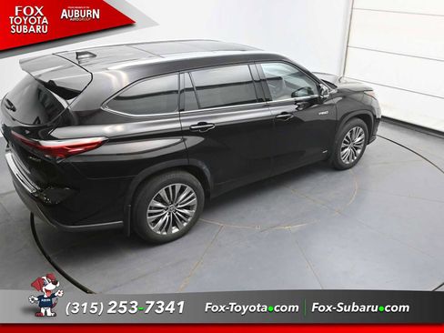 Used 2021 Toyota Highlander Platinum AWD/4WD image 29
