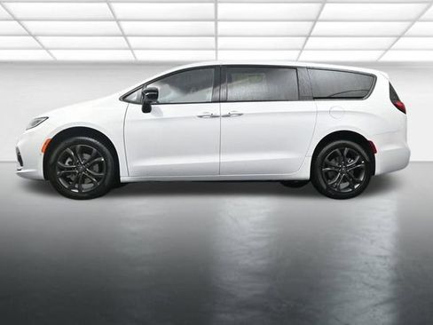 New 2026 Chrysler Pacifica Select image 21
