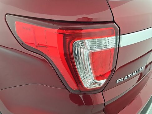 Used 2017 Ford Explorer Platinum image 9
