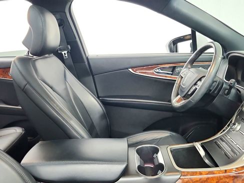 Used 2019 Lincoln Nautilus Reserve AWD/4WD image 31