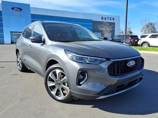 Used 2023 Ford Escape Platinum video 1