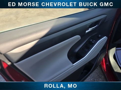 Used 2023 Toyota Highlander XLE image 14