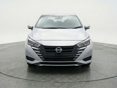 Used 2025 Nissan Versa SV image 2