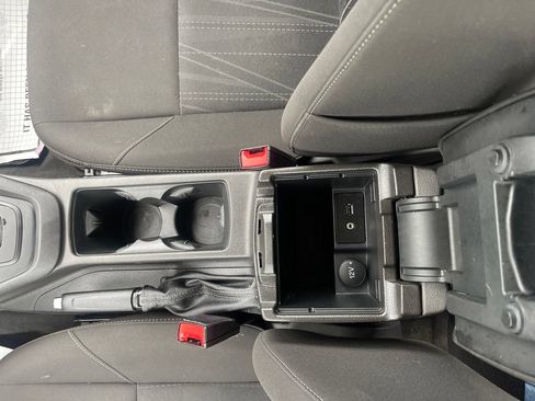 Used 2016 Ford Focus SE w/ SE Power Seat Package FWD image 35