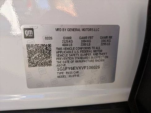 New 2027 Chevrolet Bolt LT w/ Comfort Package FWD image 17