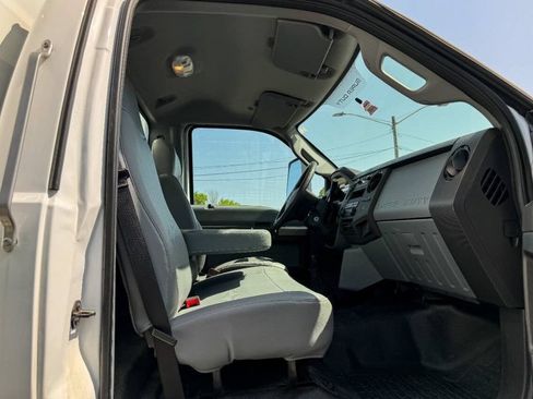 Used 2022 Ford F650 2WD Regular Cab Super Duty image 14