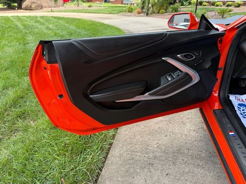 Used 2019 Chevrolet Camaro SS RWD image 50