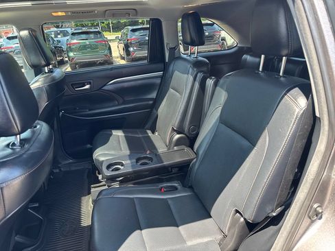 Used 2018 Toyota Highlander Limited Platinum AWD/4WD image 38
