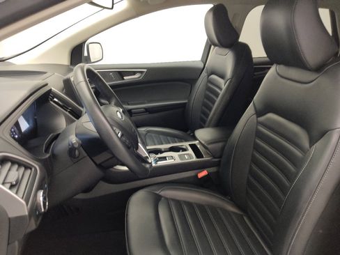 Used 2024 Ford Edge SEL image 17