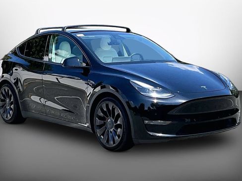 Used 2021 Tesla Model Y Performance AWD/4WD image 1