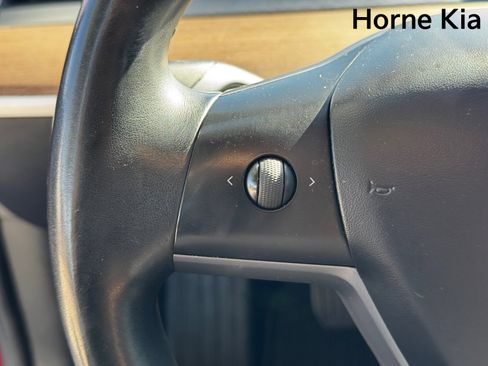 Used 2018 Tesla Model 3 Long Range image 17