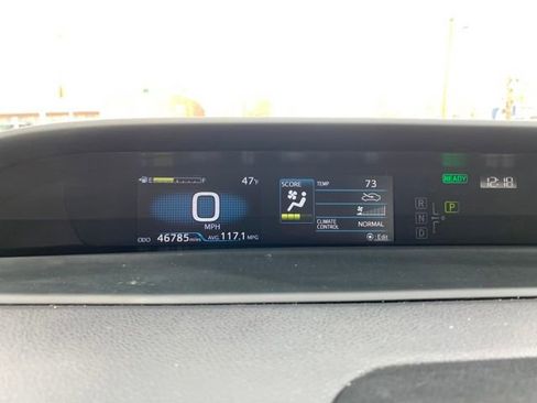 Used 2021 Toyota Prius Prime LE image 18