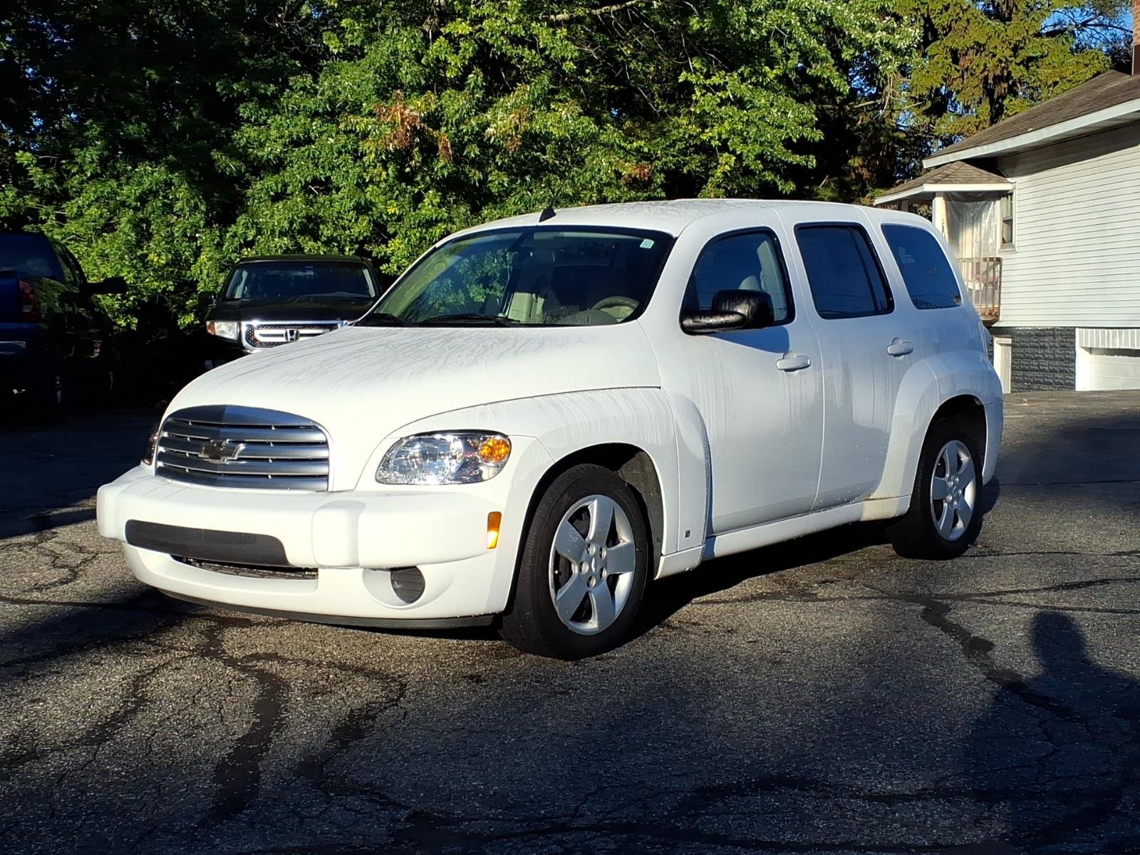 Used 2009 Chevrolet HHR LS FWD image 1