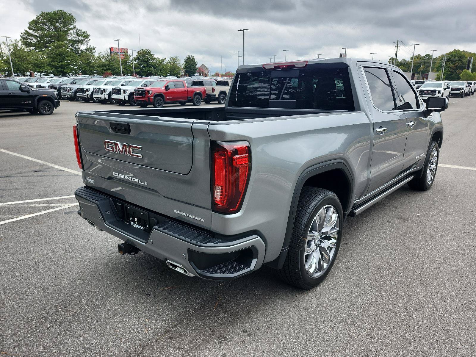 Used 2026 GMC Sierra 1500 Denali w/ Denali Reserve Package AWD/4WD image 3
