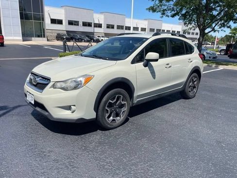 Used 2014 Subaru Crosstrek 2.0i Premium AWD/4WD image 2