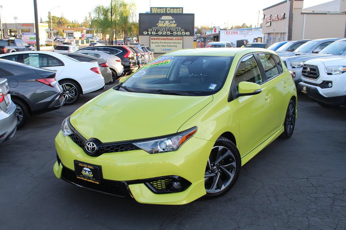 Used 2017 Toyota Corolla iM w/ All-Weather Mat Package FWD image 35