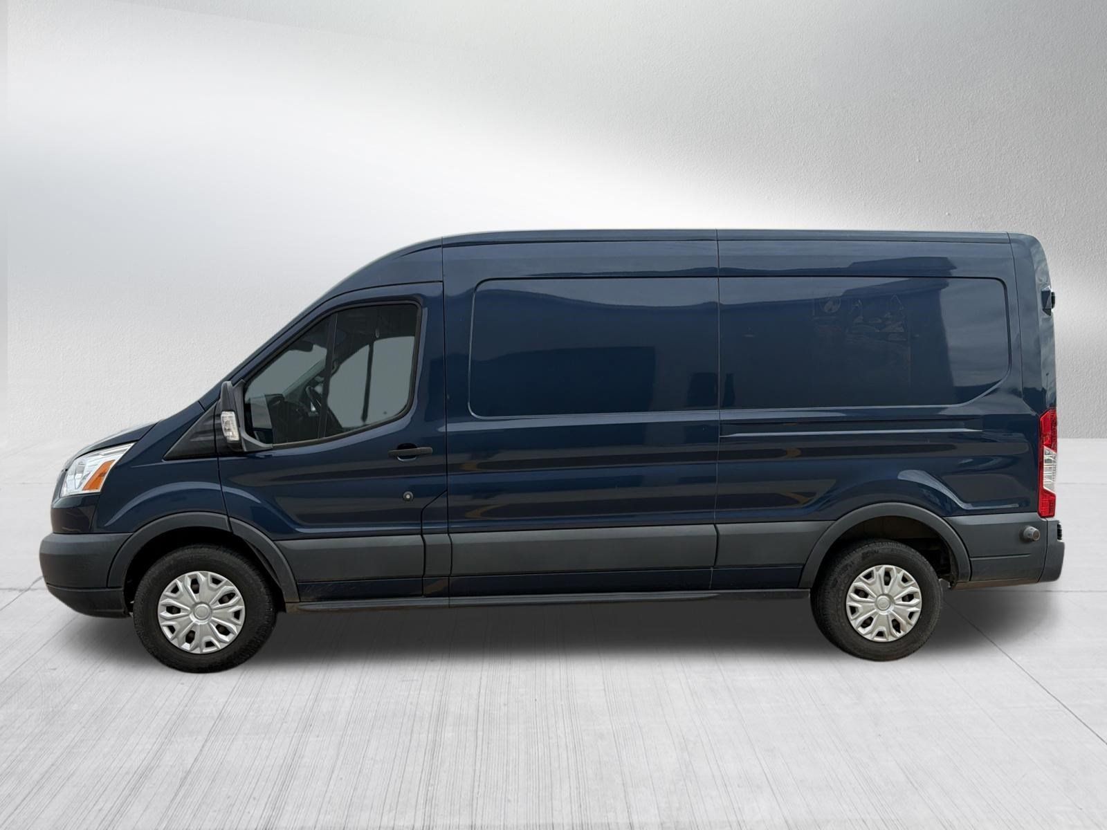 Used 2018 Ford Transit 350 148 Medium Roof w/ Premium Package RWD image 4