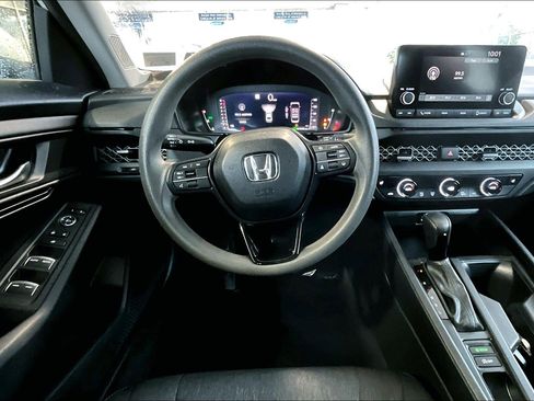 Certified 2023 Honda Accord EX image 5