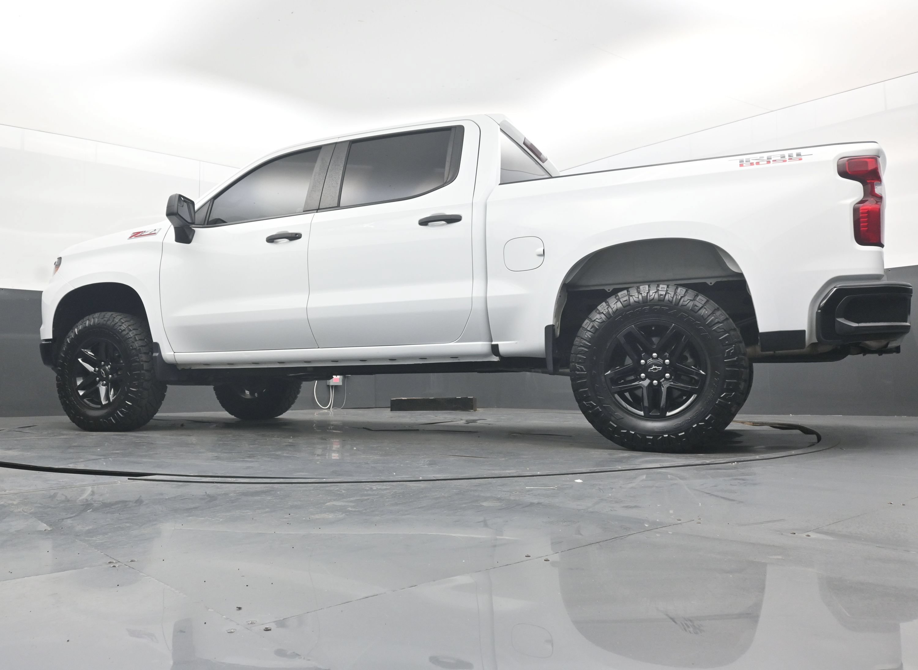 Used 2022 Chevrolet Silverado 1500 Custom Trail Boss w/ LPO, Dark Essentials Package AWD/4WD image 35