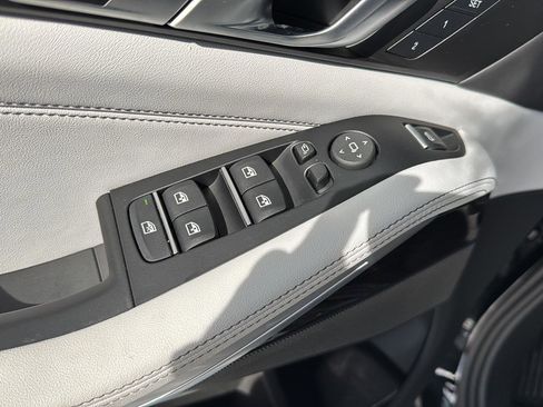 Used 2025 BMW X5 xDrive40i w/ Premium Package image 29