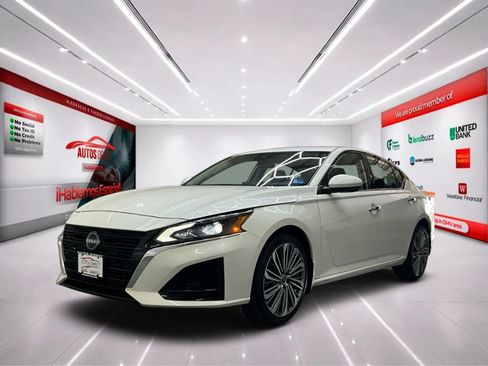 Used 2023 Nissan Altima 2.5 SL AWD/4WD image 3