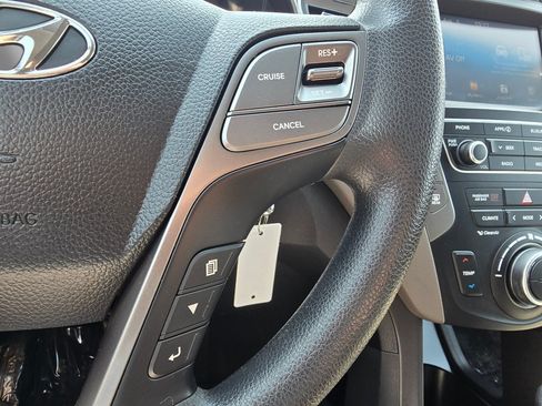 Used 2017 Hyundai Santa Fe Sport FWD image 7