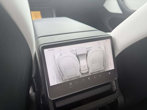 Used 2026 Tesla Model Y Long Range RWD image 6