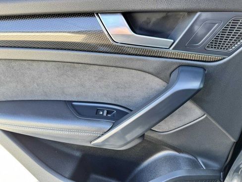 Used 2023 Audi SQ5 Premium Plus w/ Premium Plus Package image 34