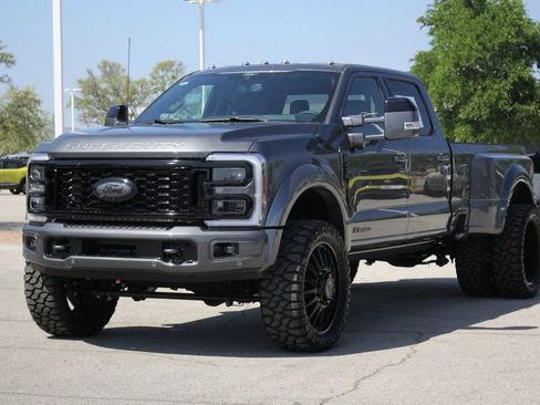 Used 2026 Ford F450 Platinum w/ FX4 Off-Road Package AWD/4WD image 7