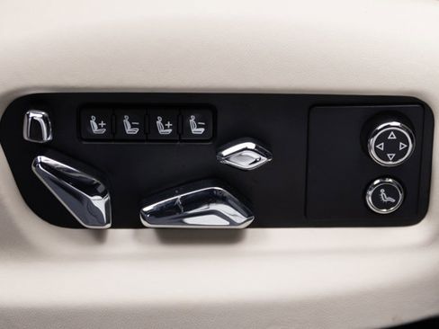 Used 2021 Bentley Flying Spur W12 image 60