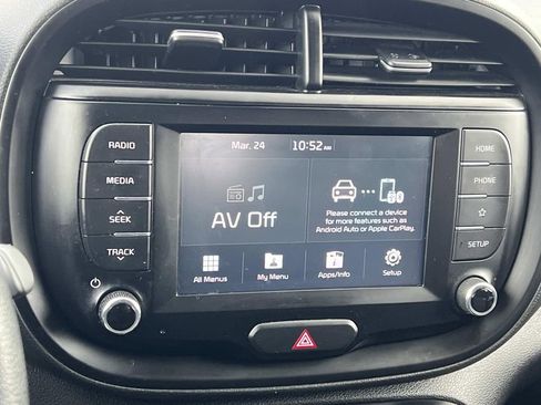 Used 2020 Kia Soul LX FWD image 18