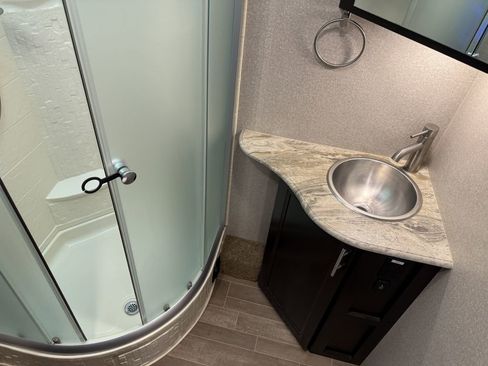 Used 2018 RAM 5500 SLT w/ Quick Order Package 29G SLT image 70