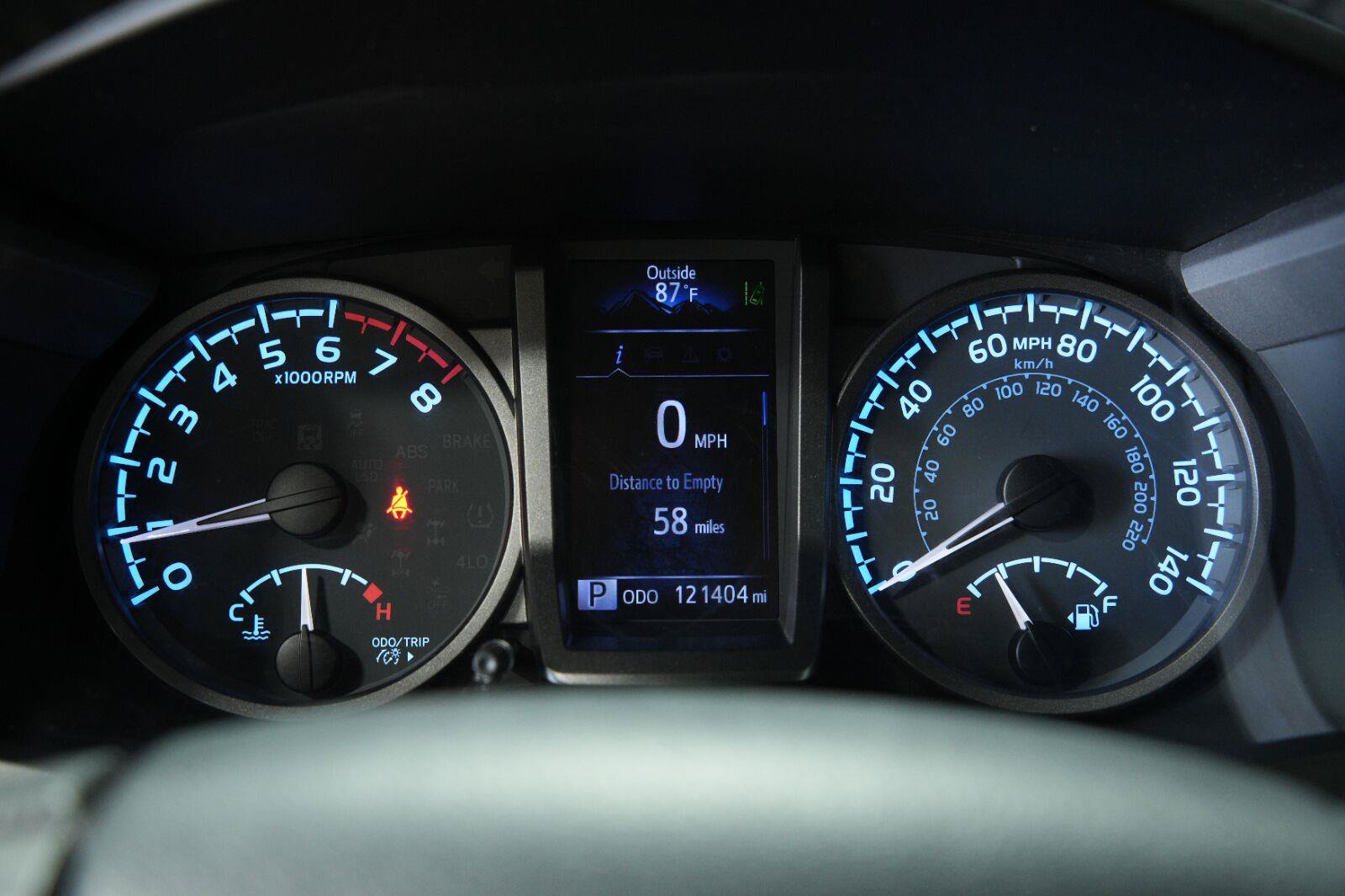 Used 2020 Toyota Tacoma TRD Off-Road w/ Technology Package AWD/4WD image 38