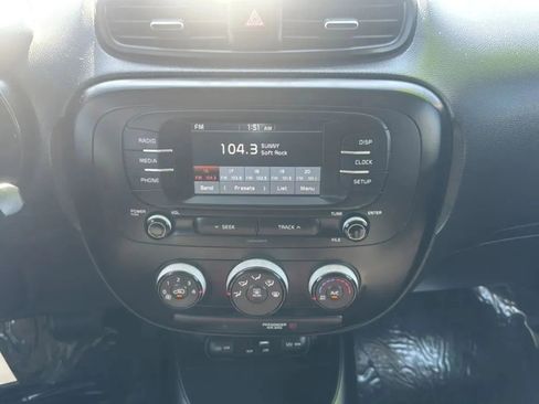 Used 2019 Kia Soul FWD image 19