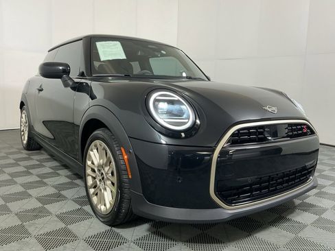 Certified 2025 MINI Cooper S image 3