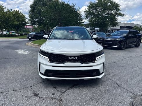 Certified 2023 Kia Sorento SX Prestige w/ Panoramic Sunroof Package AWD/4WD image 3