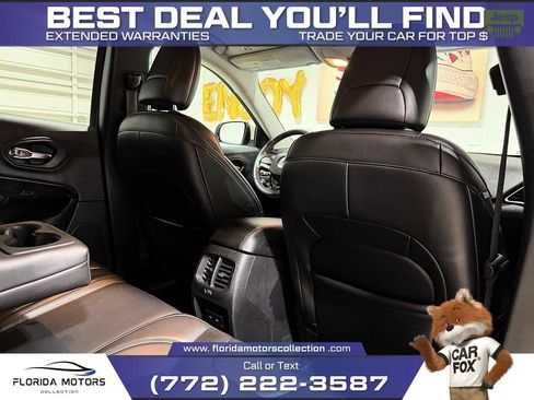 Used 2019 Jeep Cherokee Latitude Plus FWD image 29