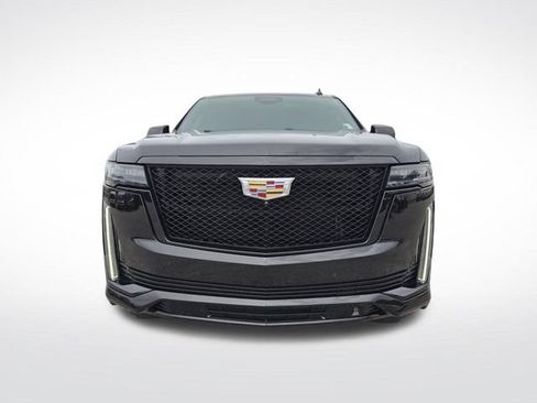 Used 2022 Cadillac Escalade ESV Sport w/ Touring Package AWD/4WD image 3