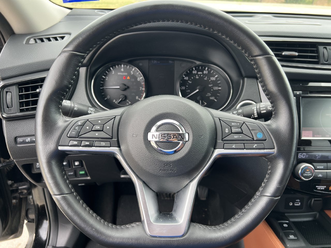 Used 2018 Nissan Rogue SL w/ Premium Package FWD image 6