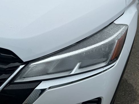 Used 2024 Nissan Kicks S image 10