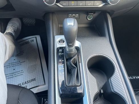 Used 2025 Nissan Altima 2.5 S image 22