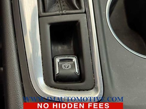 Used 2020 Chevrolet Equinox LT w/ Midnight Edition image 32