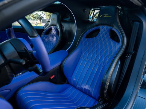 Used 2020 Bugatti Chiron image 19