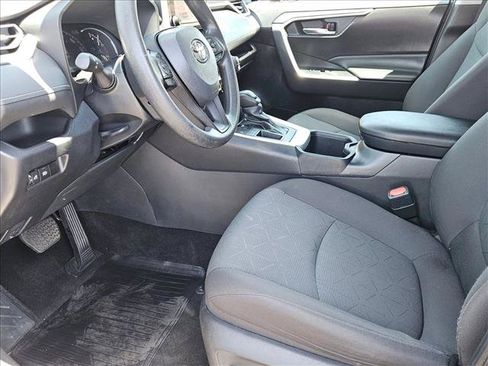 Used 2024 Toyota RAV4 XLE FWD image 20