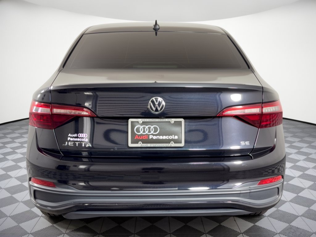 Used 2023 Volkswagen Jetta SE FWD image 11