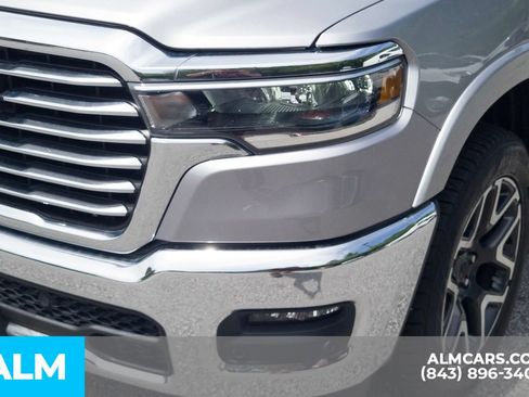 Used 2025 RAM 1500 Laramie AWD/4WD image 11